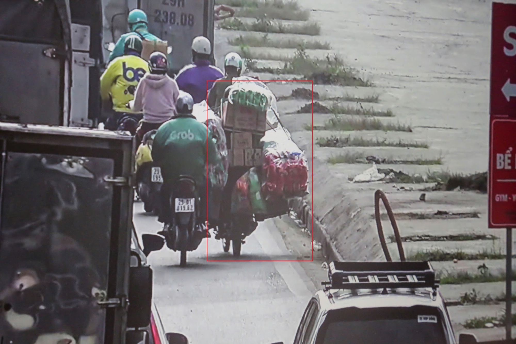 Tuyệt đối không làm hành vi này để đối phó với camera AI, rất nhiều người đã bị phạt nặng- Ảnh 3.