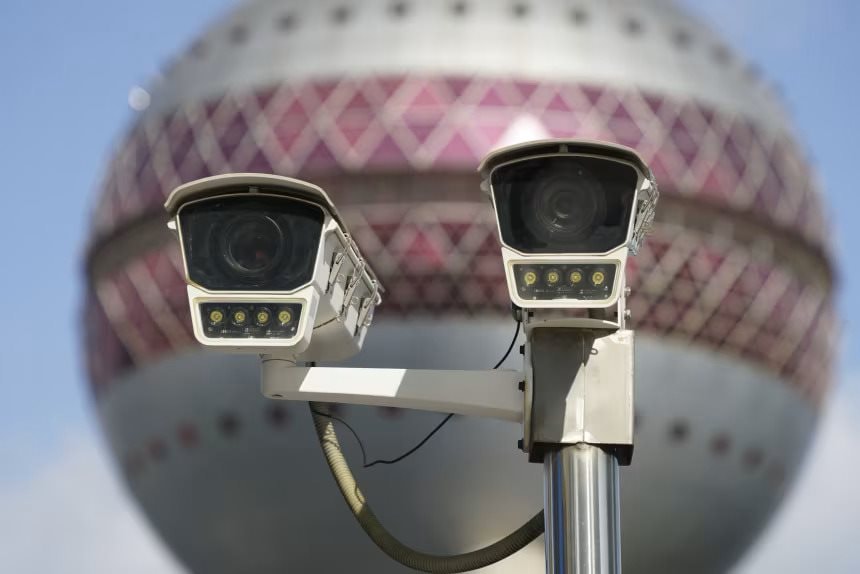 Camera AI giao thông Trung Quốc từng "xấu hổ" vì pha bắt nhầm tỷ phú gây chấn động, cảnh sát phải xin lỗi- Ảnh 1.