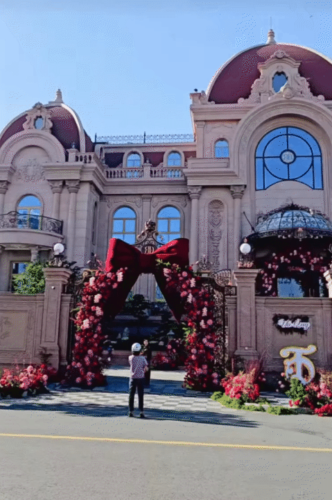 Đám cưới của ái nữ tập đoàn lớn ở Bình Thuận đang "gây bão" MXH: Nhà gái cỡ này thì nhà trai "khủng" cỡ nào!- Ảnh 4.