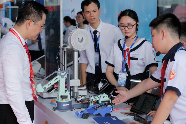 TP.HCM xây dựng Quỹ đến 350 tỷ đồng để thu hút chuyên gia, phát triển nhân tài- Ảnh 1.