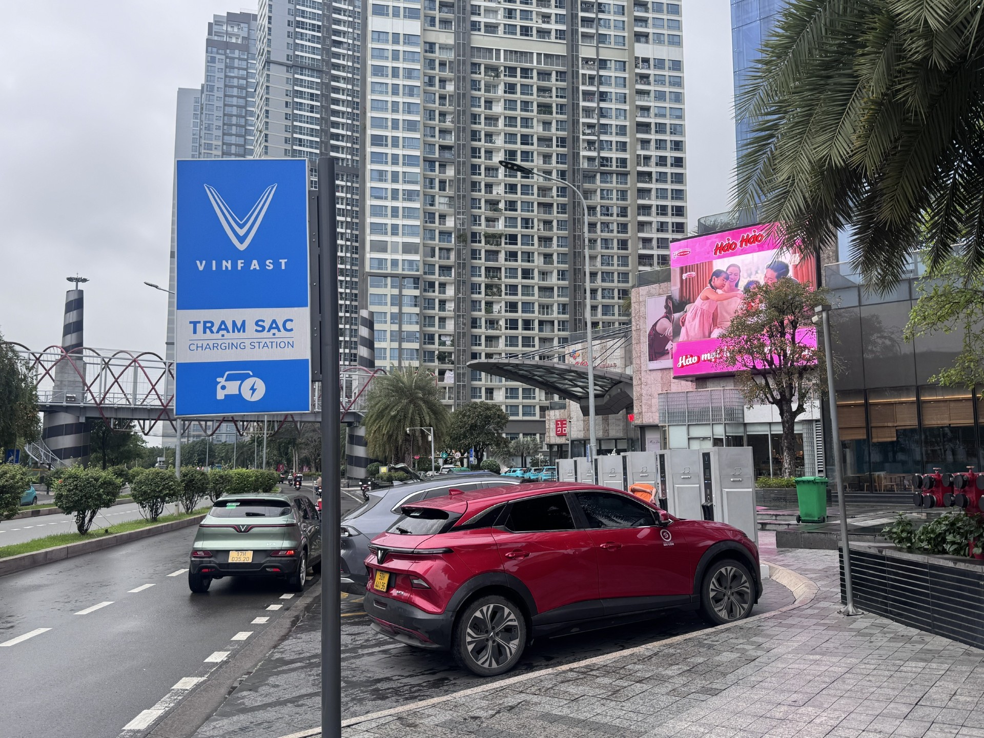 Sớm có giải pháp cho xe điện trong chung cư - Ảnh 2. Sớm có giải pháp cho xe điện trong chung cư - Ảnh 2.