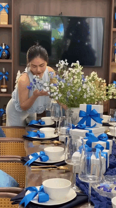 Mỹ nhân "win chặt" đường đua Noel: Tự tay trang trí biệt thự 1000m² đẹp chấn động thị giác - Ảnh 3.