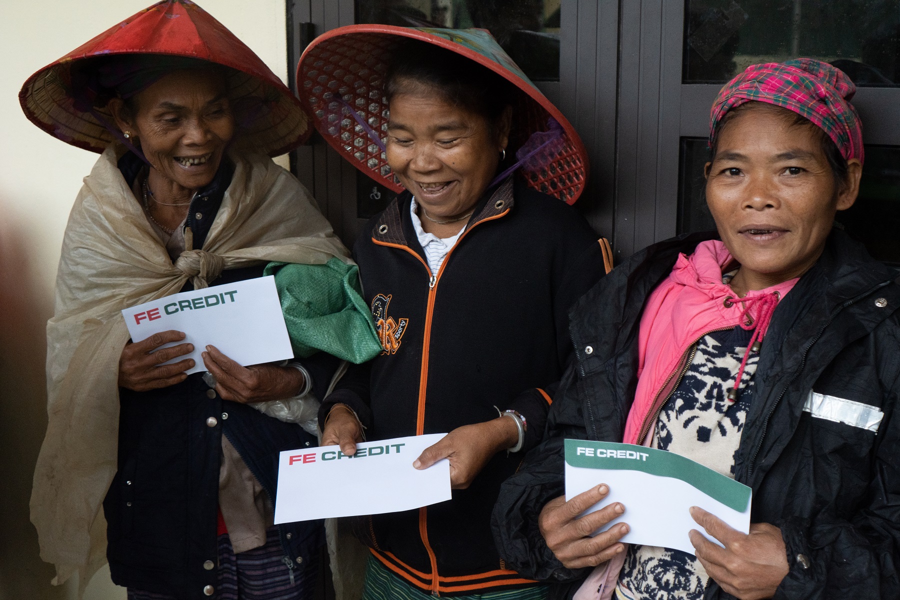 FE CREDIT tiếp sức người dân vùng lũ trên hành trình phục hồi sinh kế - Ảnh 1.