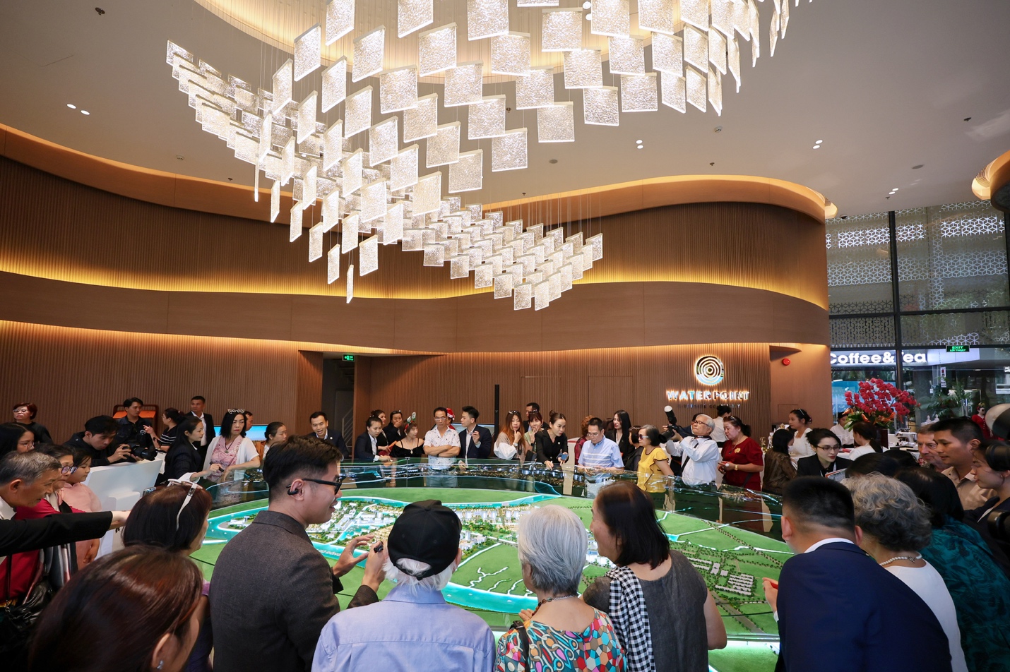 Hạ tầng tỷ đô, pháp lý hoàn chỉnh kích hoạt BĐS khu Tây TP.HCM cuối năm - Ảnh 1.