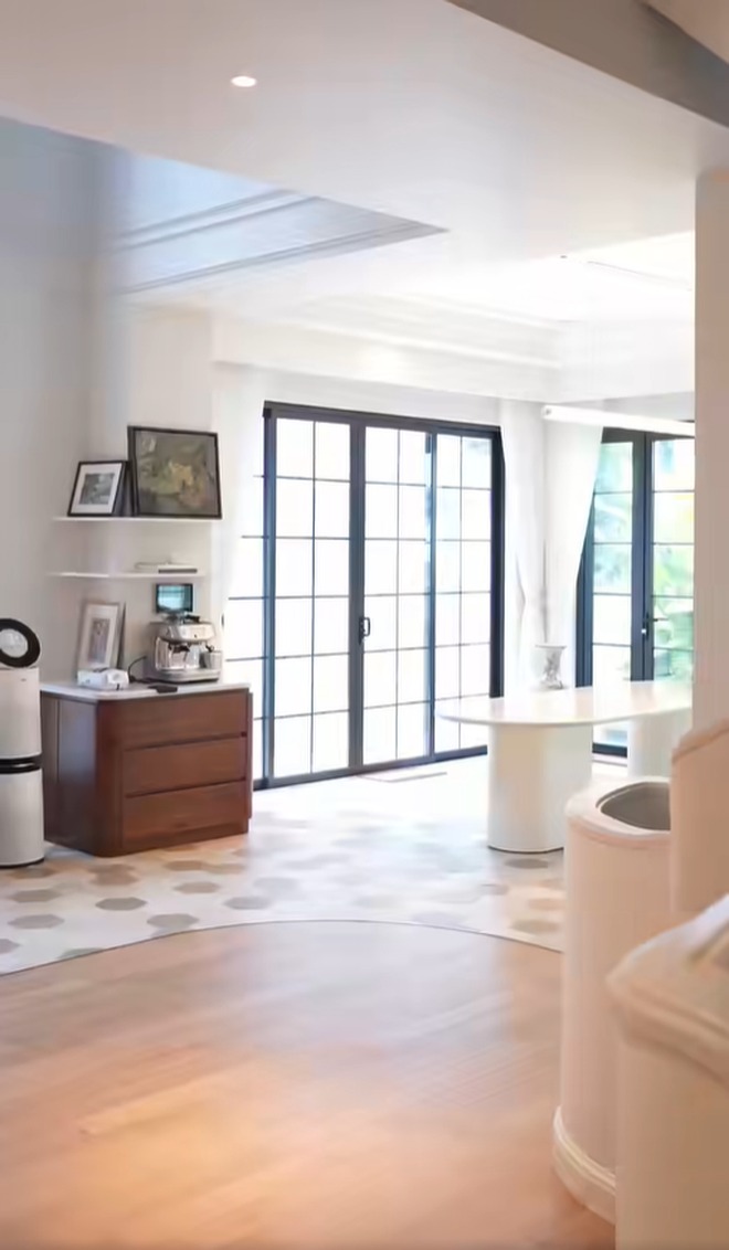 Mỹ nhân 33 tuổi làm dâu hào môn gia tộc kín tiếng, bố mẹ chồng cưng như con gái ruột, tặng quà cưới gây sốc- Ảnh 9.