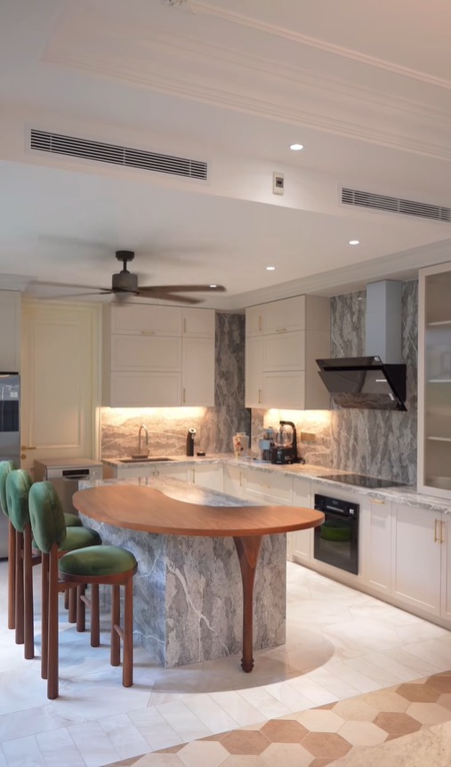 Mỹ nhân 33 tuổi làm dâu hào môn gia tộc kín tiếng, bố mẹ chồng cưng như con gái ruột, tặng quà cưới gây sốc- Ảnh 8.