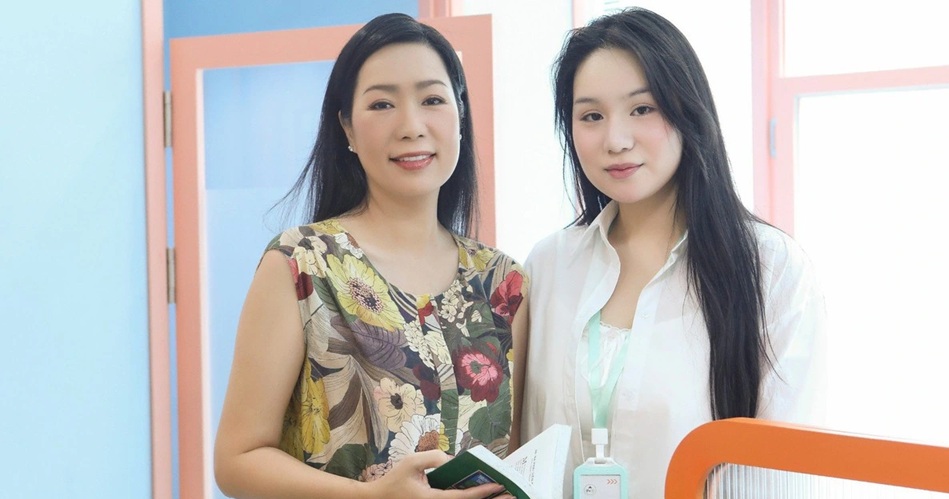 Nữ NSND 54 tuổi là Phó chủ tịch tại TP.HCM: Để thả 7 năm mới sinh được con thứ hai- Ảnh 2.