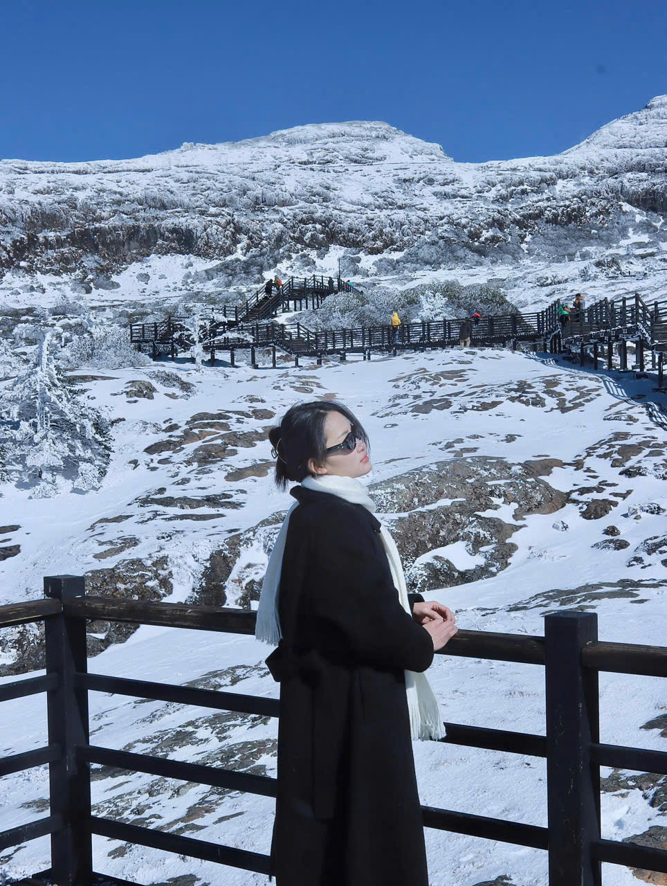 Khách Việt kể chuyện đi ngắm tuyết trên núi cao hơn 4000m ở Trung Quốc, nhận xét: "Không ngờ đến mức này!" - Ảnh 15.