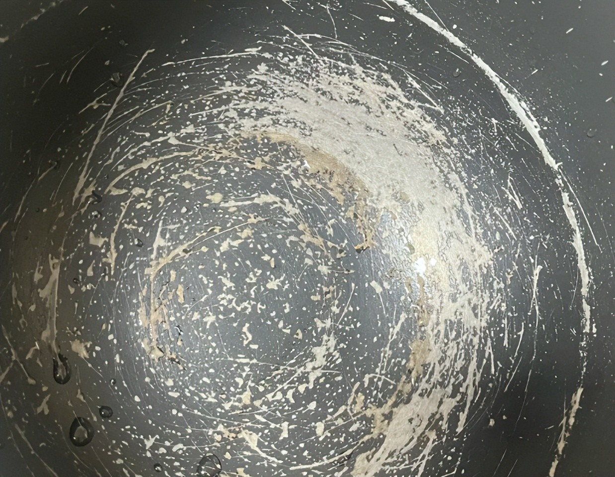 Sắp sang năm 2026, nhà ai còn 6 thứ nguy hiểm này thì dứt khoát vứt ngay- Ảnh 4.