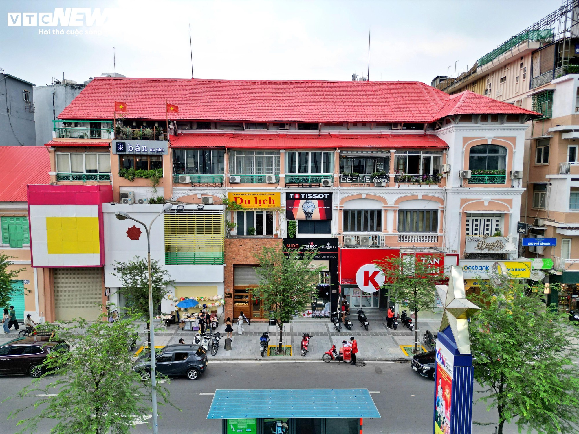 Ngắm loạt nhà cổ trung tâm TP.HCM 'khoác áo mới'- Ảnh 1.