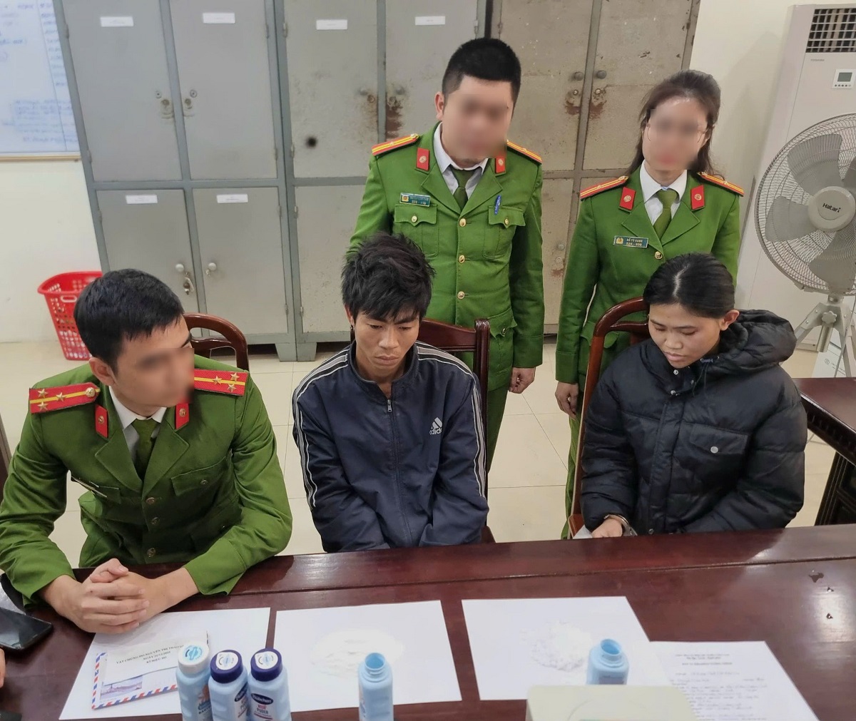 Bắt và khám xét nhà riêng của Nguyễn Thị Thảo SN 2001 - Ảnh 1.