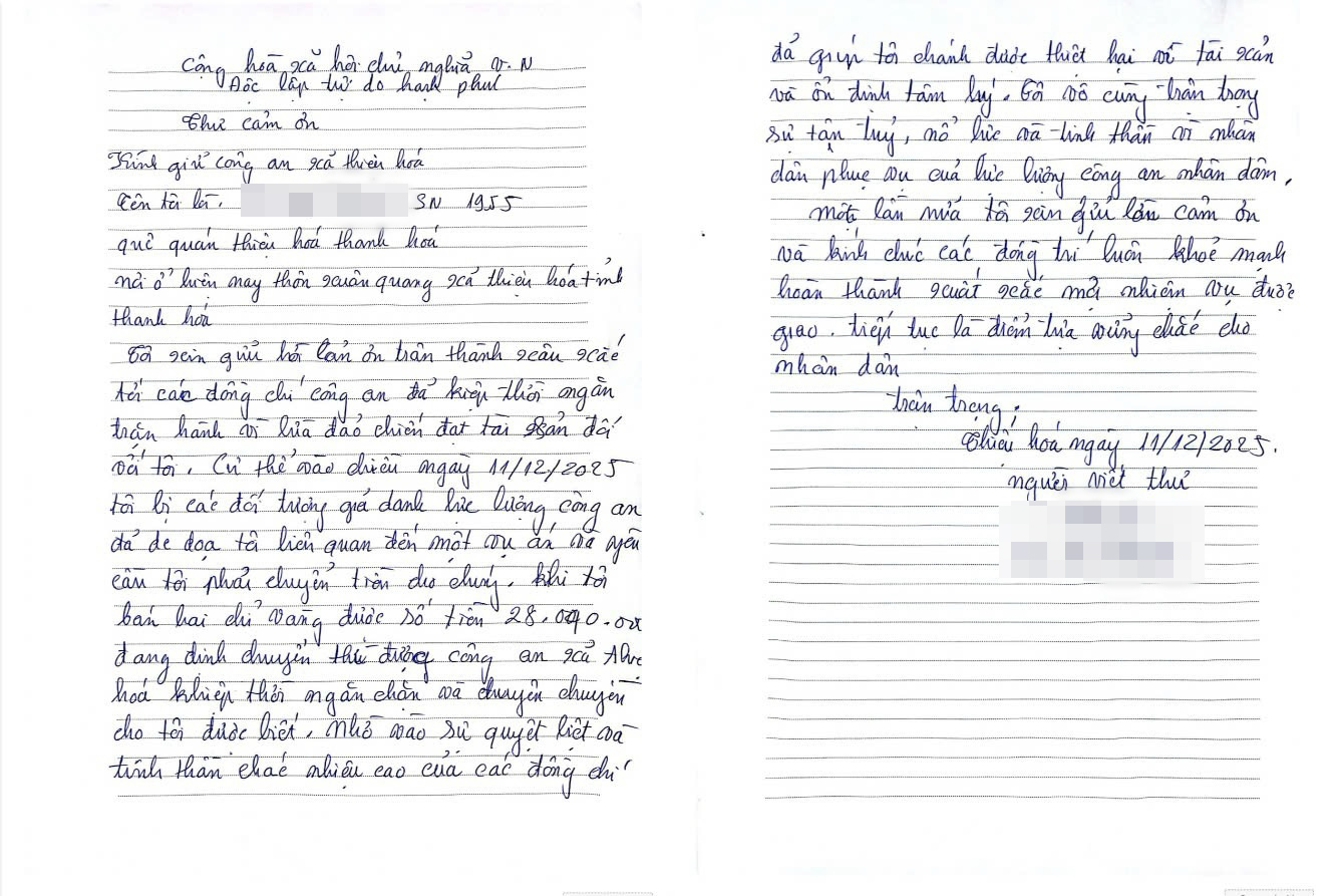 Bắt gặp bà cụ cầm tập tiền mệnh giá 500 nghìn đồng đứng trước ngân hàng Agribank: Công an liền mời làm việc, chặn đứng vụ lừa đảo tinh vi - Ảnh 1.