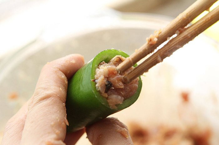 Không phải lá lốt hay mướp đắng, loại nguyên liệu này đem nhồi thịt ngon bất ngờ, hầu hết chị em chưa từng thử- Ảnh 6. Không phải lá lốt hay mướp đắng, loại nguyên liệu này đem nhồi thịt ngon bất ngờ, hầu hết chị em chưa từng thử- Ảnh 6.