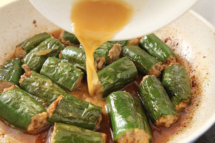Không phải lá lốt hay mướp đắng, loại nguyên liệu này đem nhồi thịt ngon bất ngờ, hầu hết chị em chưa từng thử- Ảnh 8. Không phải lá lốt hay mướp đắng, loại nguyên liệu này đem nhồi thịt ngon bất ngờ, hầu hết chị em chưa từng thử- Ảnh 8.