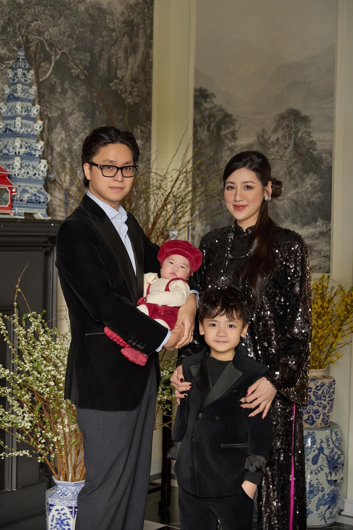 Mỹ nhân "theo chồng bỏ cuộc chơi", ở biệt thự 250 tỷ cao cấp nhất Hà thành- Ảnh 2.