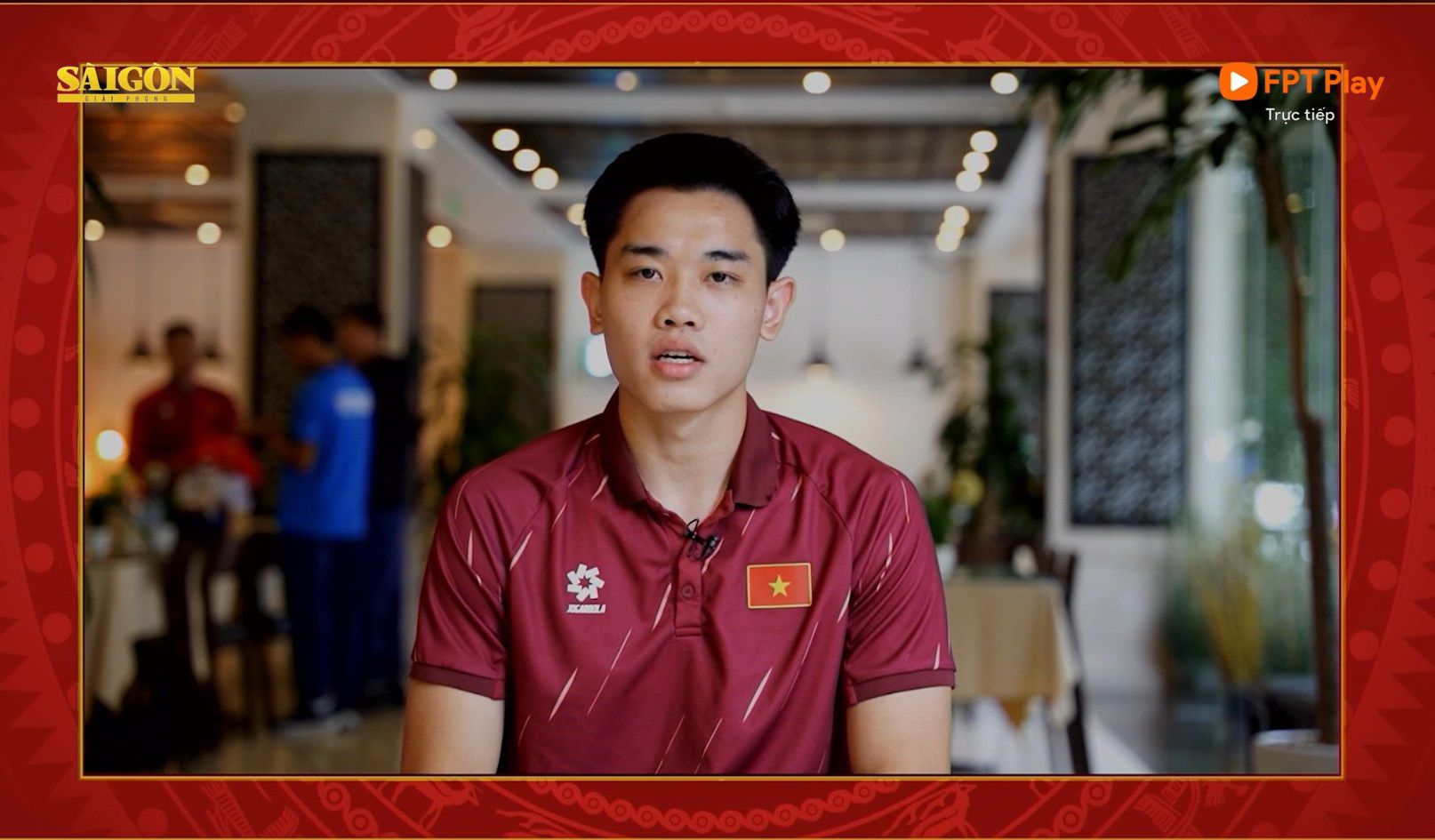 Hoàng Đức giành "cú đúp" giải thưởng tại Quả bóng Vàng 2025, hotboy Đình Bắc giành Quả bóng Bạc- Ảnh 3.