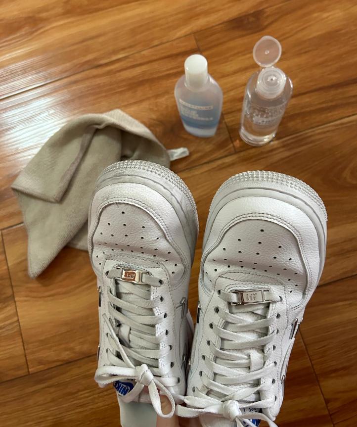 42 tuổi tôi mới học được từ mẹ 7 mẹo tiết kiệm không tốn 1 đồng - giải quyết sạch từ quần áo, sàn nhà đến mùi trong bếp- Ảnh 2.