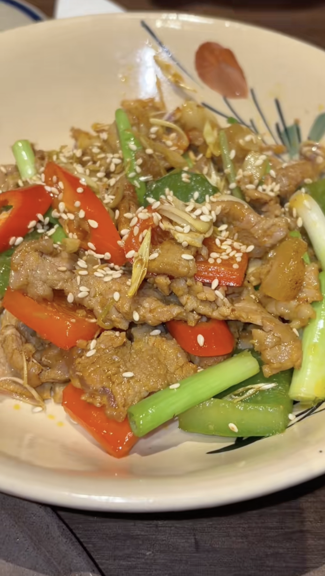 Bữa cơm nhà giá 1,8 triệu khiến 4 vị khách Tây ngỡ ngàng khi du lịch Hà Nội- Ảnh 9.