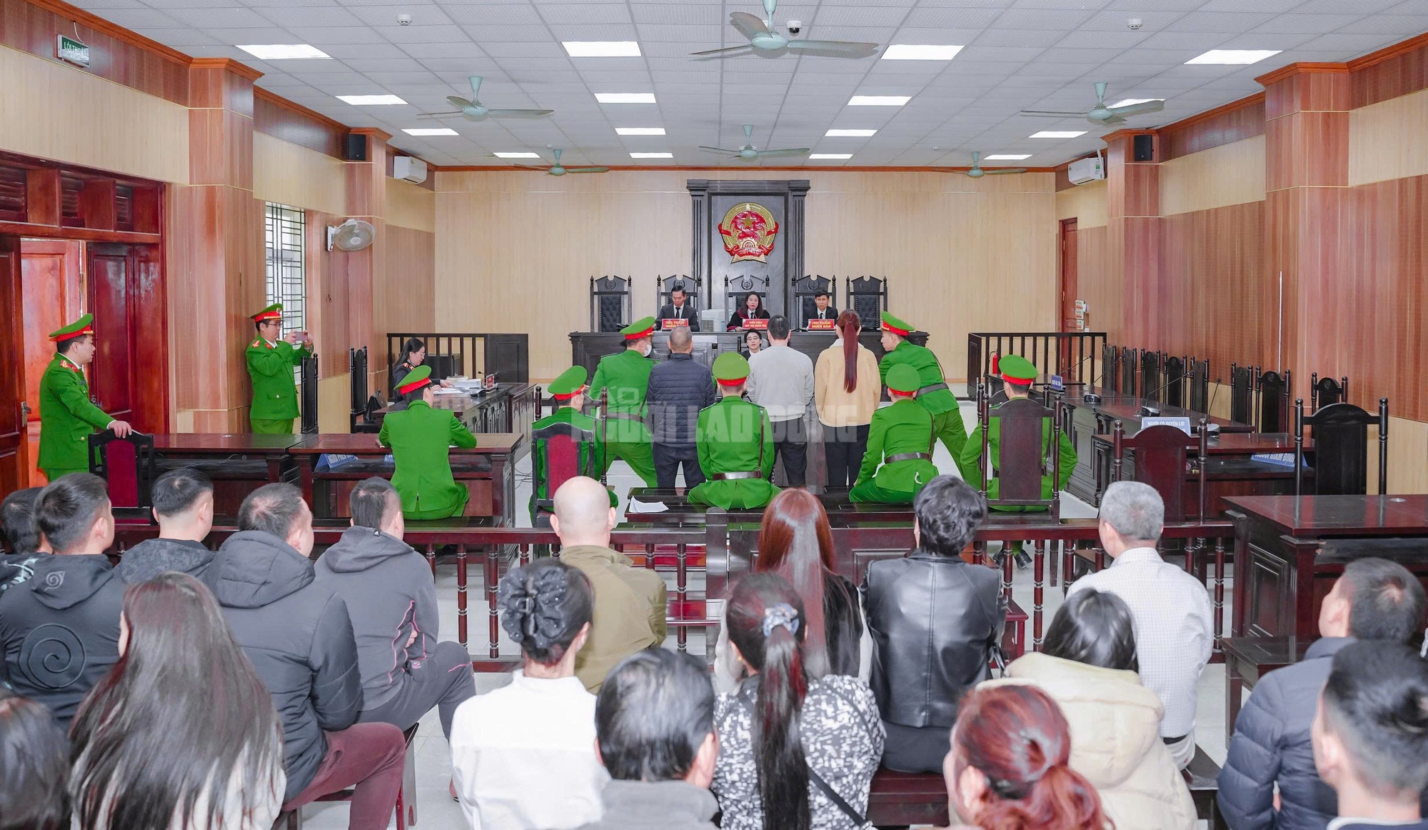 Mua nhà 13 tỉ đồng, vợ chồng trùm giang hồ Vi "ngộ" làm hợp đồng chỉ 3,7 tỉ đồng - Ảnh 2.