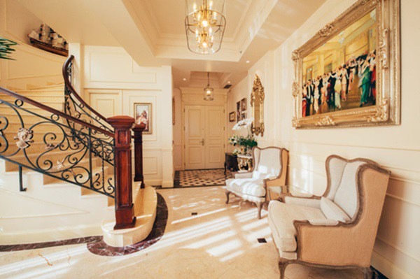 Hoa hậu Việt ở biệt thự 400 tỷ, sở hữu cả penthouse dát vàng- Ảnh 11.