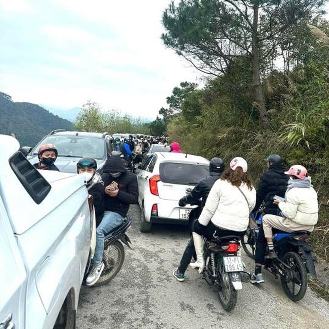 Ngoài Fansipan, đây là nơi lạnh không kém ở miền Bắc hôm nay: Cũng là núi, nhiều năm có băng giá, tuyết- Ảnh 16.