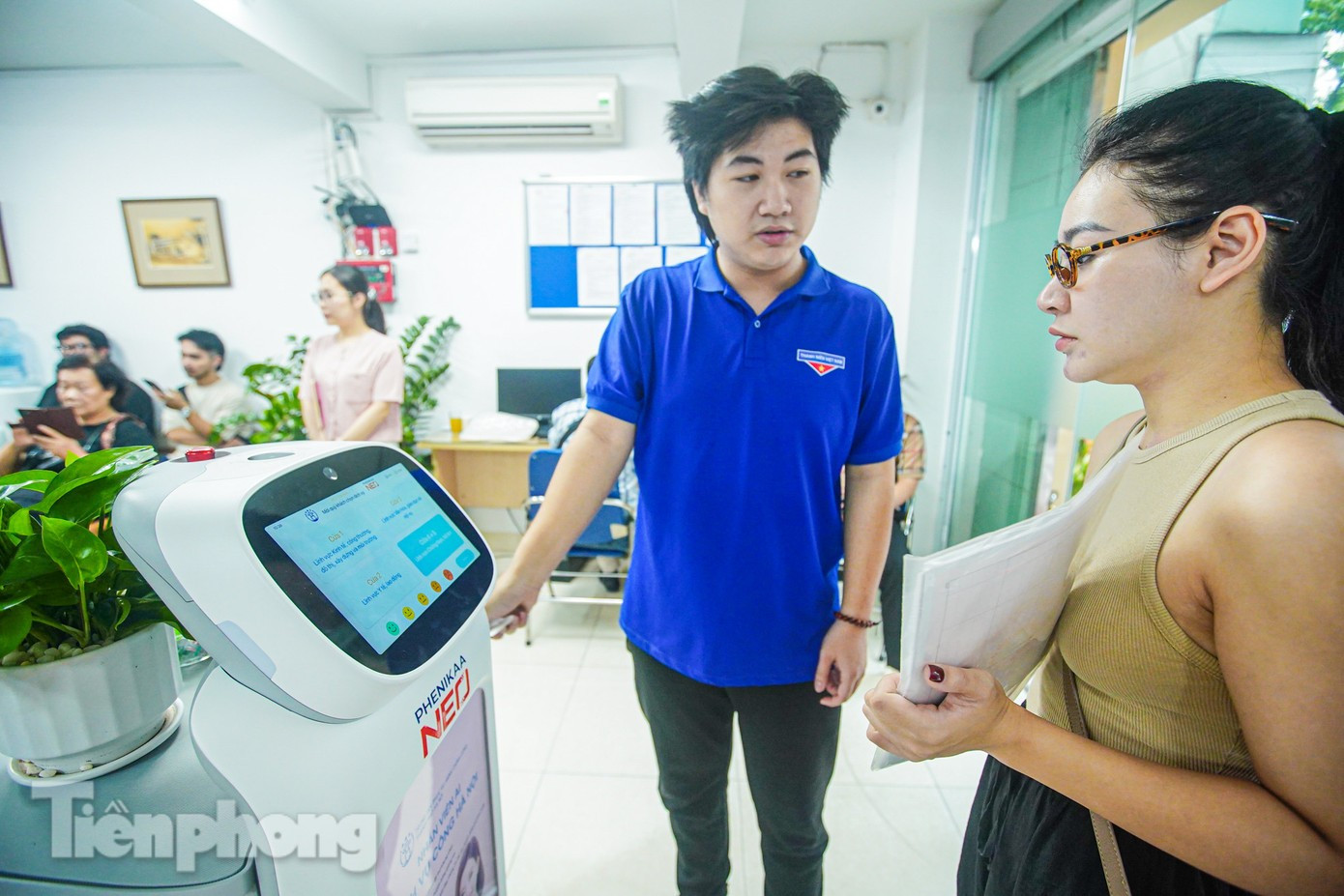 Hà Nội ưu tiên thu hút nhân tài lĩnh vực AI, chống tham nhũng tiêu cực- Ảnh 1.