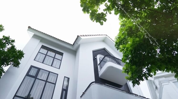 Mỹ nhân "theo chồng bỏ cuộc chơi", ở biệt thự 250 tỷ cao cấp nhất Hà thành- Ảnh 3.