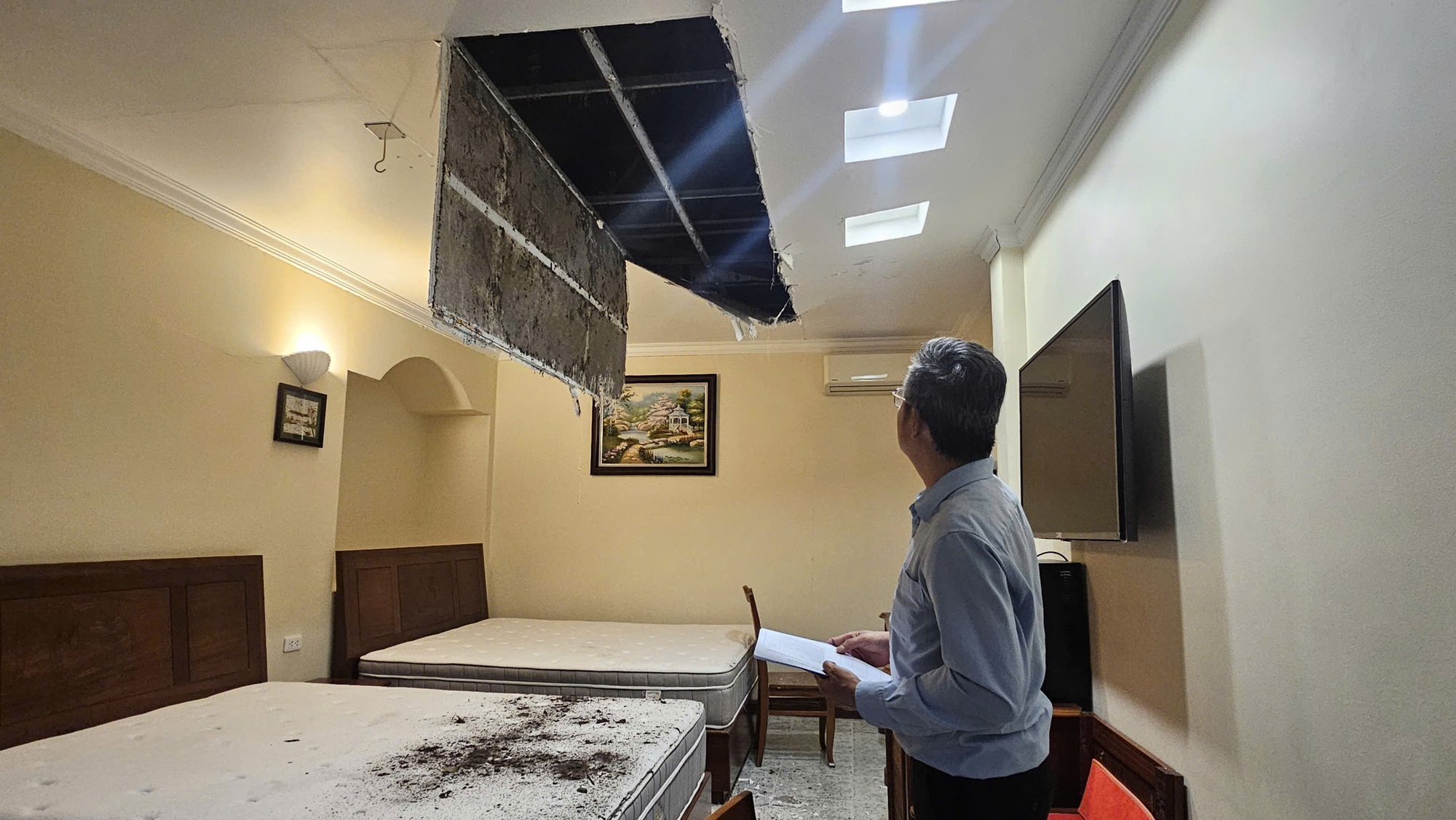 Xây chung cư Stown Gateway làm nứt tường, sụt lún: Resort 4 sao yêu cầu dừng thi công  - Ảnh 3.