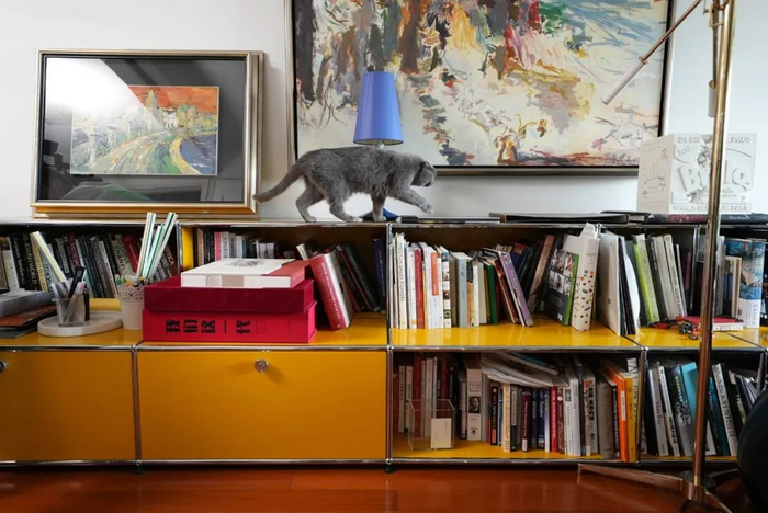 Nữ giám đốc độc thân sống trong căn hộ 90m2, thuê thêm căn 35m2 mở quầy bar mini mời hàng xóm đến xập xình- Ảnh 6. Nữ giám đốc độc thân sống trong căn hộ 90m2, thuê thêm căn 35m2 mở quầy bar mini mời hàng xóm đến xập xình- Ảnh 6.