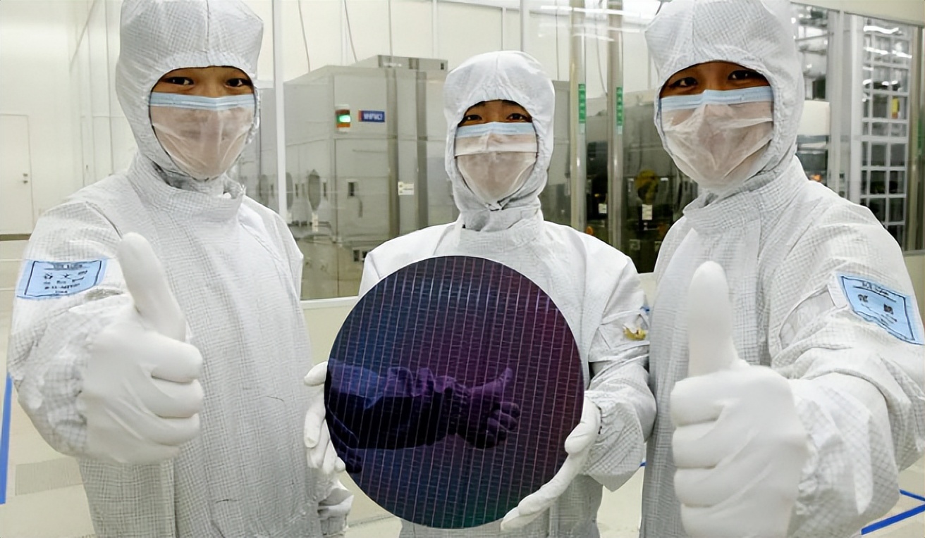 Kỹ sư Nhật Bản lo ngại sâu sắc: "Thay vì bàn về xe điện, hãy cảnh giác với công nghệ này của Trung Quốc"- Ảnh 1.