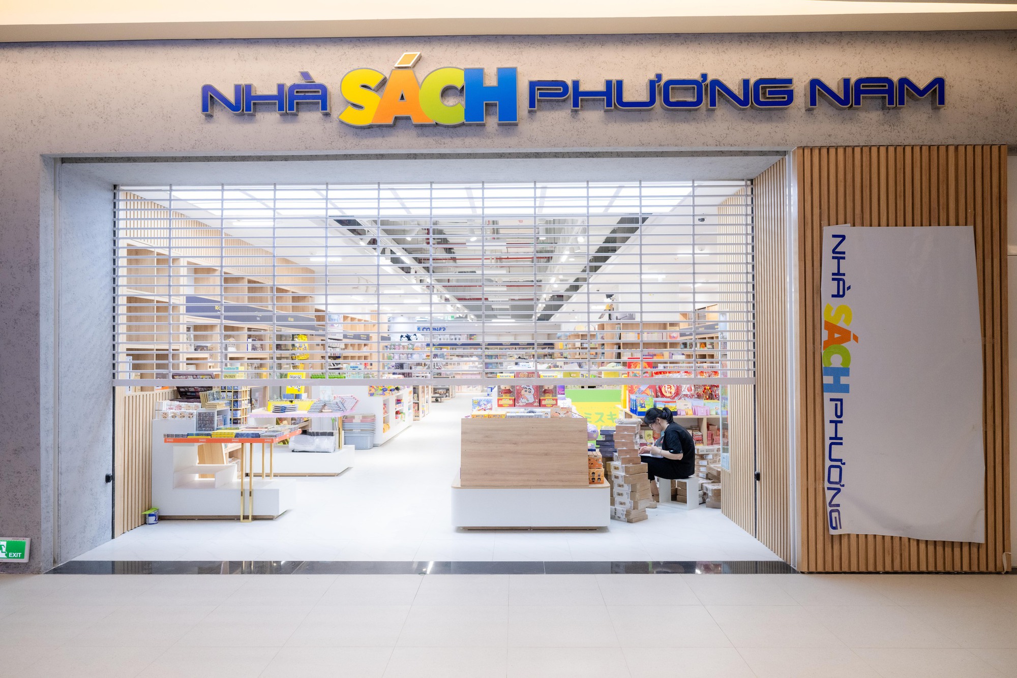 Ngày đầu tiên hoạt động, TTTM Hanoi Centre dù chưa mở hết gian hàng vẫn được đặt nhiều kỳ vọng- Ảnh 22.