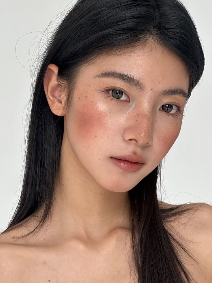 7 xu hướng làm đẹp nổi bật nhất năm 2025 do Vogue bình chọn- Ảnh 29.