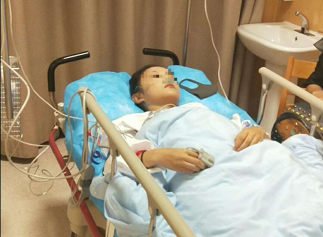 Cô gái trẻ mắc ung thư tuyến giáp, bác sĩ chỉ vào chiếc điện thoại và nói: "Nó là đồng phạm!" - Ảnh 2.