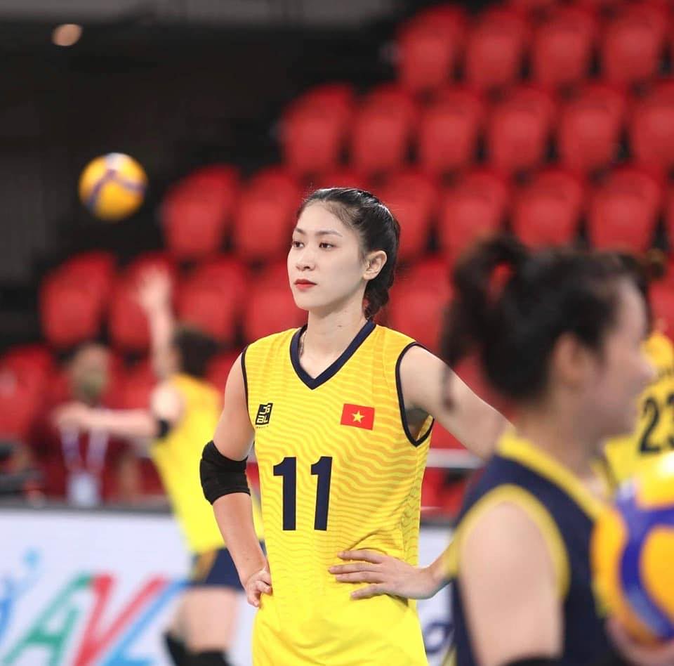 Hoa khôi bóng chuyền mang hàm Đại uý gây sốt với ảnh tổng kết 2025: Visual xinh đẹp, thành tích cực "khủng"! - Ảnh 8.