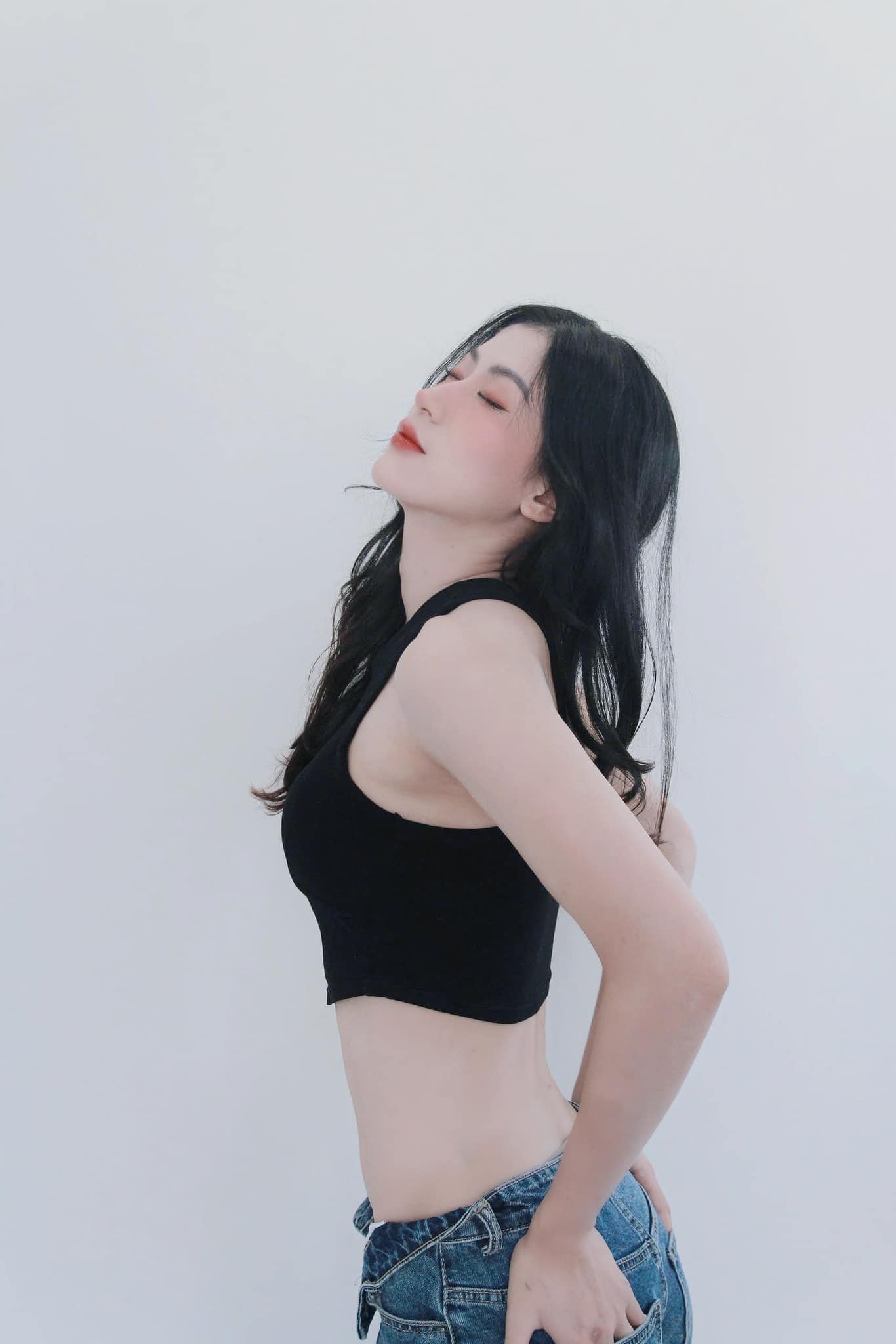 Hoa khôi bóng chuyền mang hàm Đại uý gây sốt với ảnh tổng kết 2025: Visual xinh đẹp, thành tích cực "khủng"! - Ảnh 9.