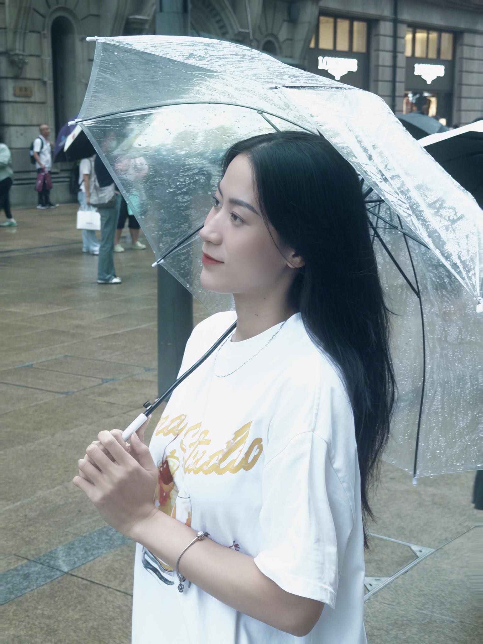 Hoa khôi bóng chuyền mang hàm Đại uý gây sốt với ảnh tổng kết 2025: Visual xinh đẹp, thành tích cực "khủng"! - Ảnh 11.