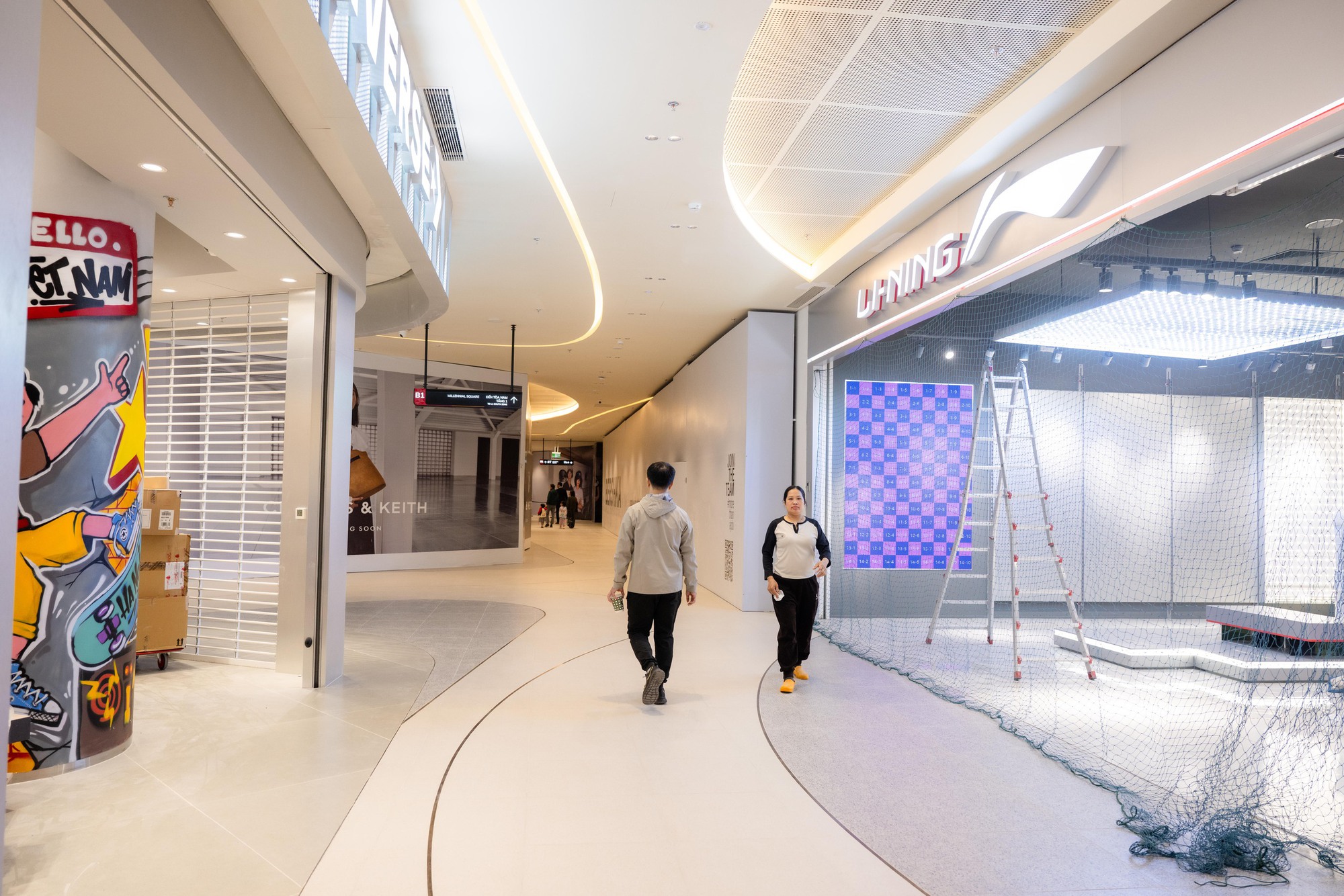 Ngày đầu tiên hoạt động, TTTM Hanoi Centre dù chưa mở hết gian hàng vẫn được đặt nhiều kỳ vọng- Ảnh 10.