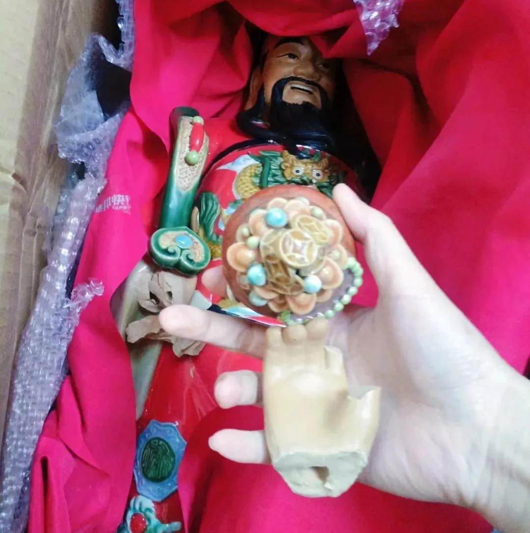 Dọn dẹp cuối năm: Vứt ngay 7 thứ này nếu không muốn mang xui xẻo - thất thoát tiền bạc sang năm mới- Ảnh 3.