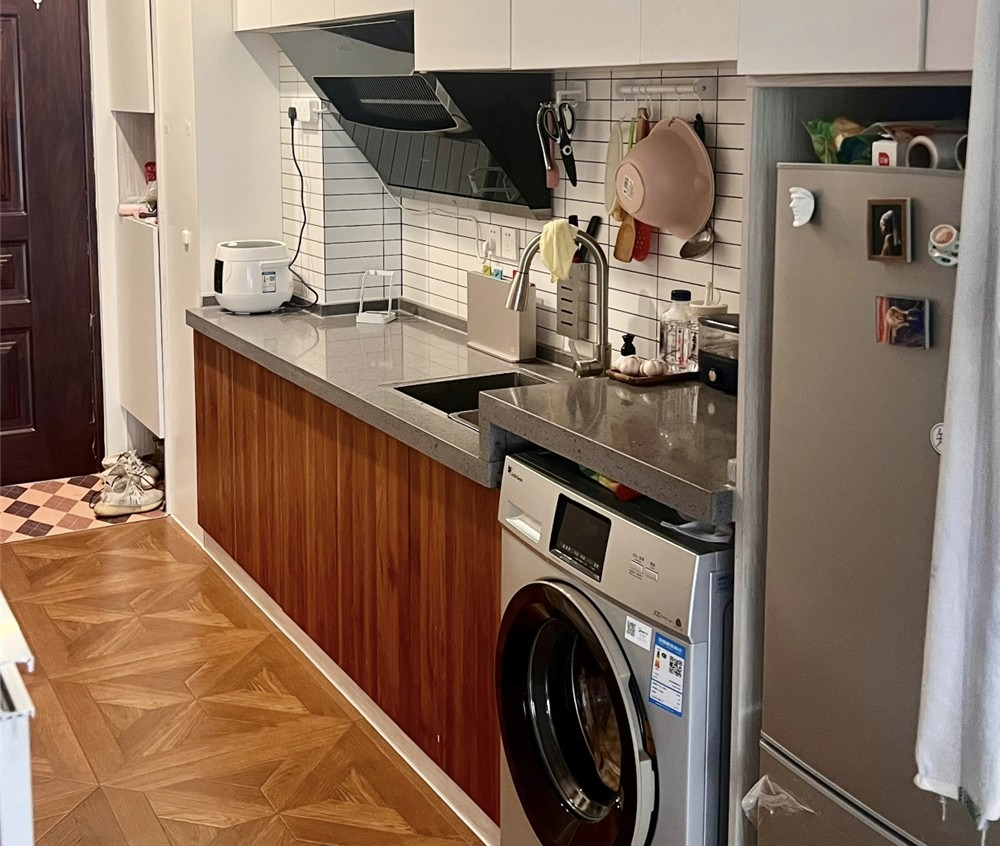 Ngắm căn hộ của cô gái làm văn phòng lương 13 triệu/tháng: Tối giản nhưng góc nào cũng như bước ra từ phim- Ảnh 5.