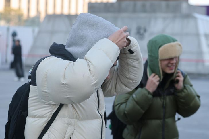 Hàn Quốc hứng chịu đợt rét đậm kỷ lục - Ảnh 1.