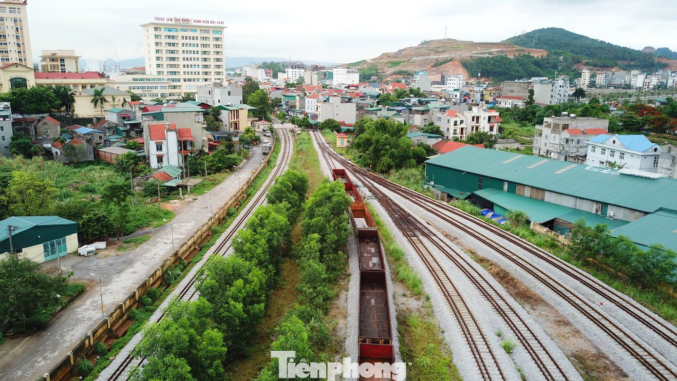 Bộ trưởng Xây dựng nói về đường sắt Hà Nội - Quảng Ninh 'đắp chiếu' hơn 10 năm- Ảnh 2.