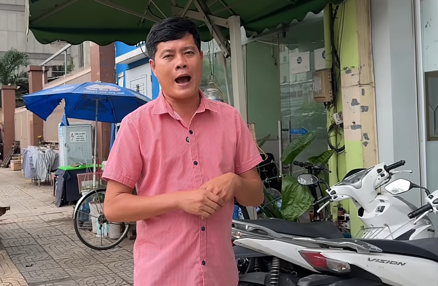 Trùm Điền Quân mua kim cương tặng vợ: "Nay có tiền mới dám mua"- Ảnh 1.