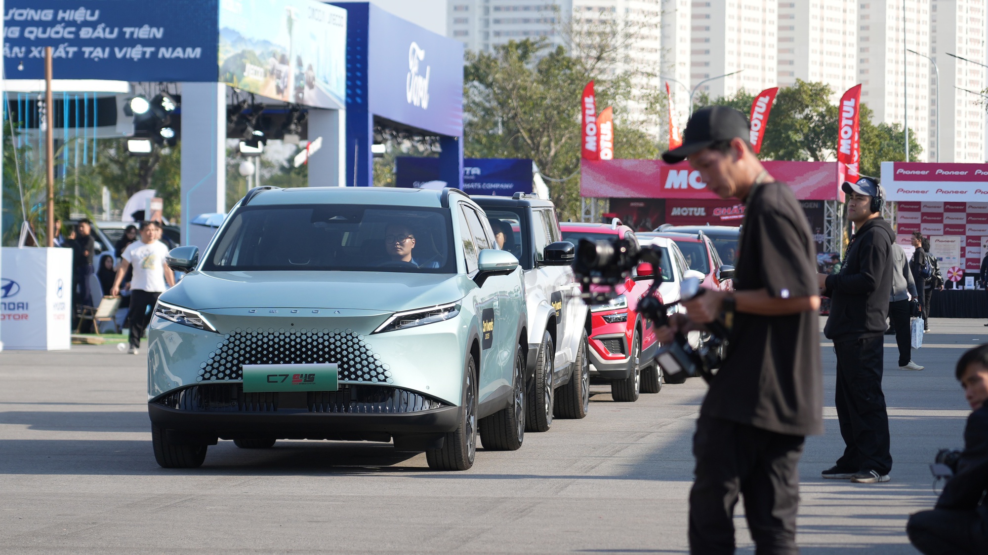 Từ việc xây dựng nhà máy đến liên tục ra mắt các mẫu xe mới, Omoda & Jaecoo tham vọng bán 10.000 tại thị trường Việt Nam, thách thức phải đối mặt là gì? - Ảnh 2.