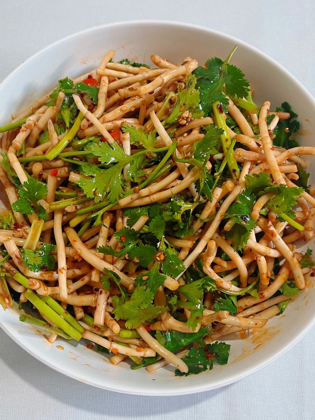 Bao năm ăn loại rau này toàn bỏ rễ, ai ngờ đấy lại là "cực phẩm", trộn chua cay ăn một lần là nghiện - Ảnh 7.