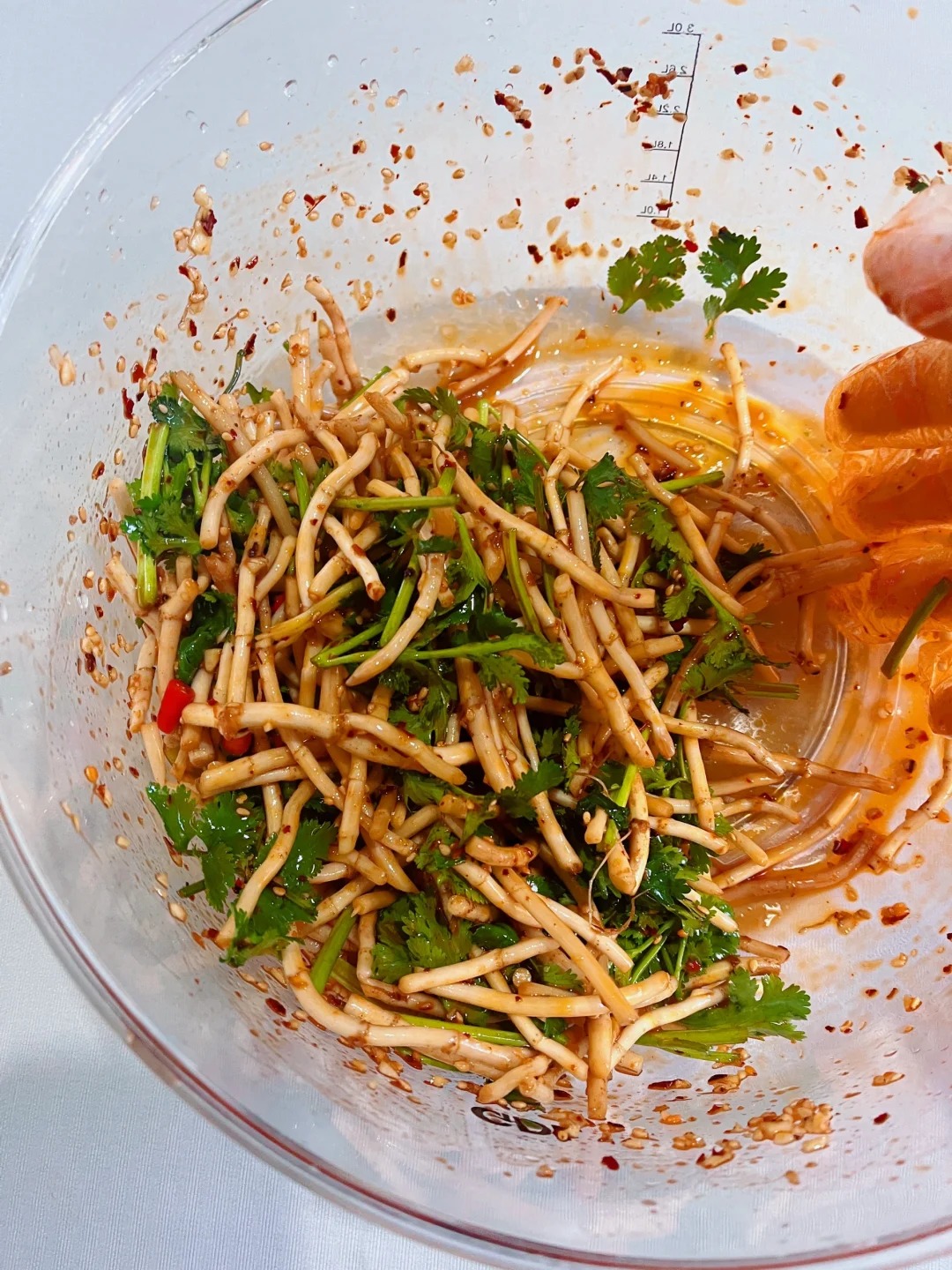 Bao năm ăn loại rau này toàn bỏ rễ, ai ngờ đấy lại là "cực phẩm", trộn chua cay ăn một lần là nghiện - Ảnh 4.