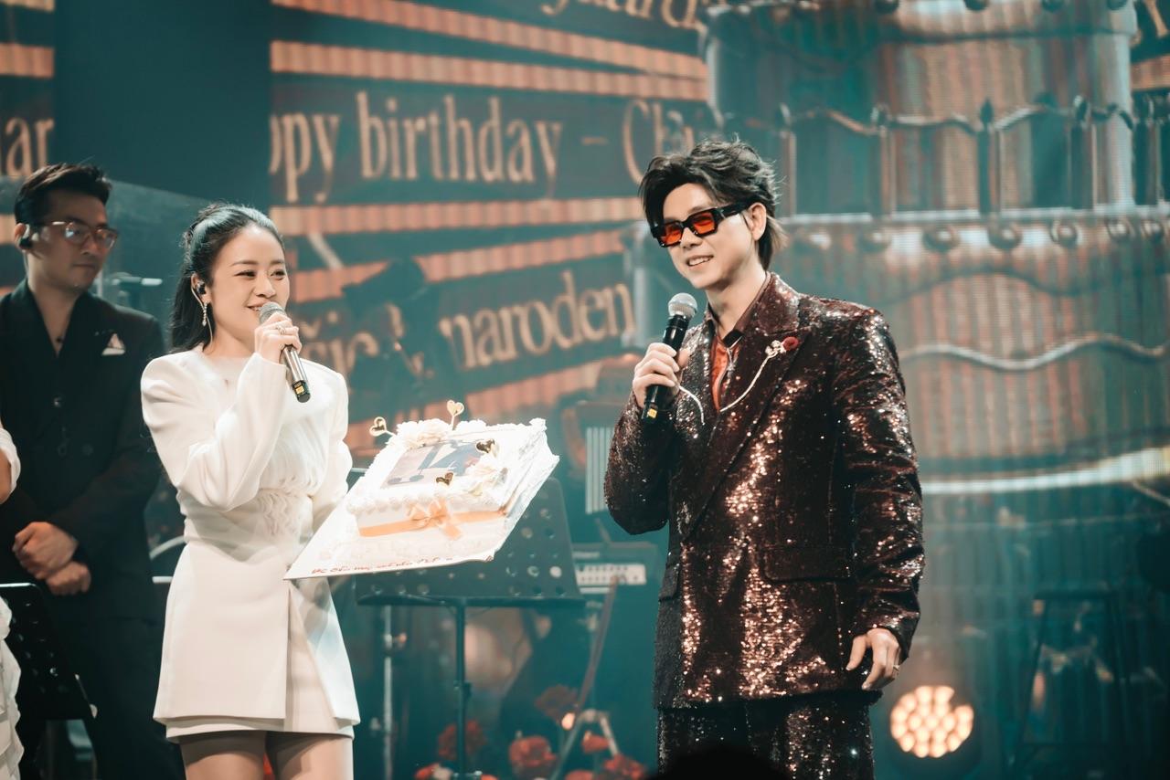 Nam ca sĩ nổi tiếng “chơi lớn”, mời loạt Anh tài hội ngộ trong liveshow, “trả cát-xê” bằng kim cương ngay trên sân khấu - Ảnh 4.