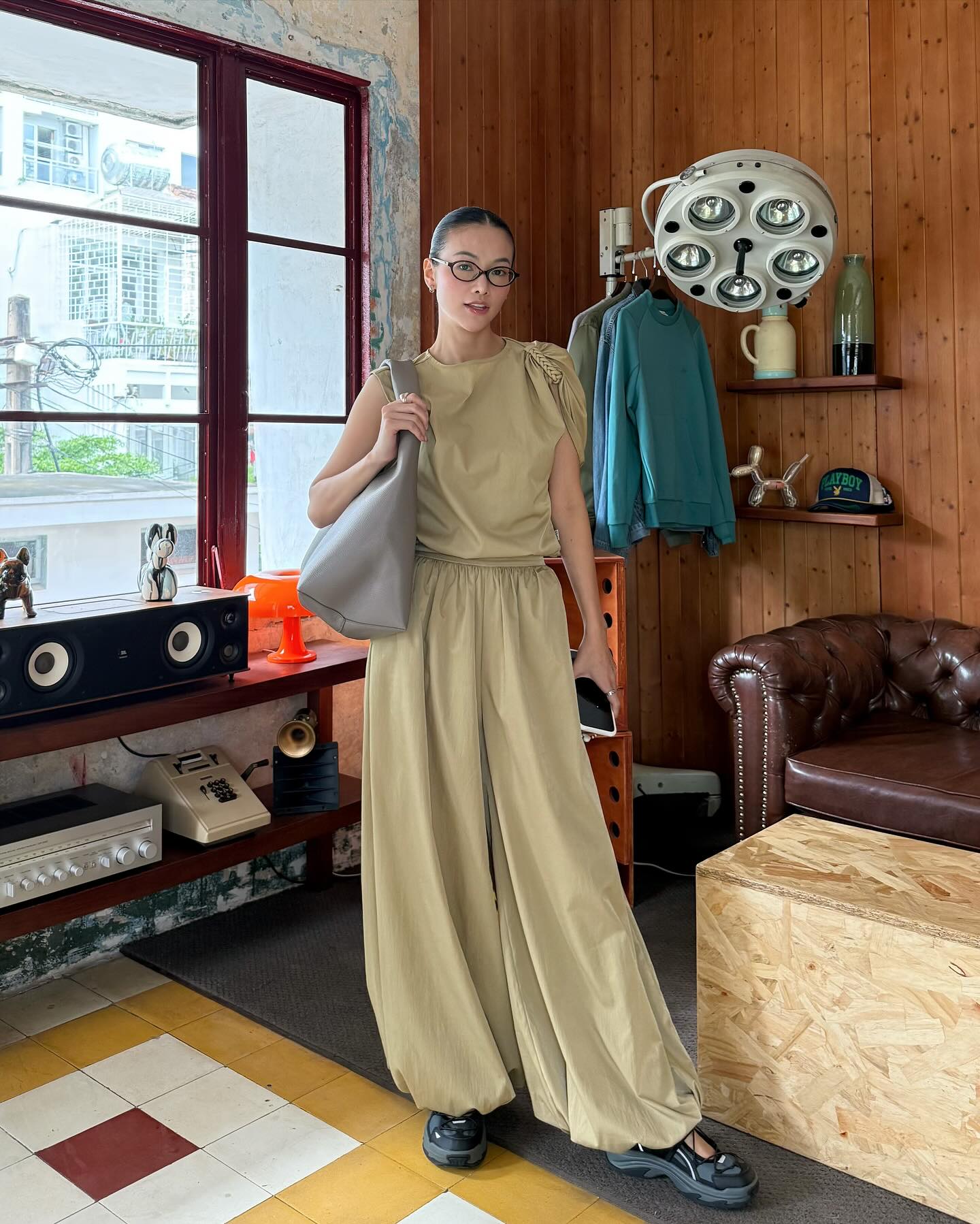 Khung hình chung của Kim Tuyến và một nàng Hậu định nghĩa lại khái niệm mỹ nhân- Ảnh 7.