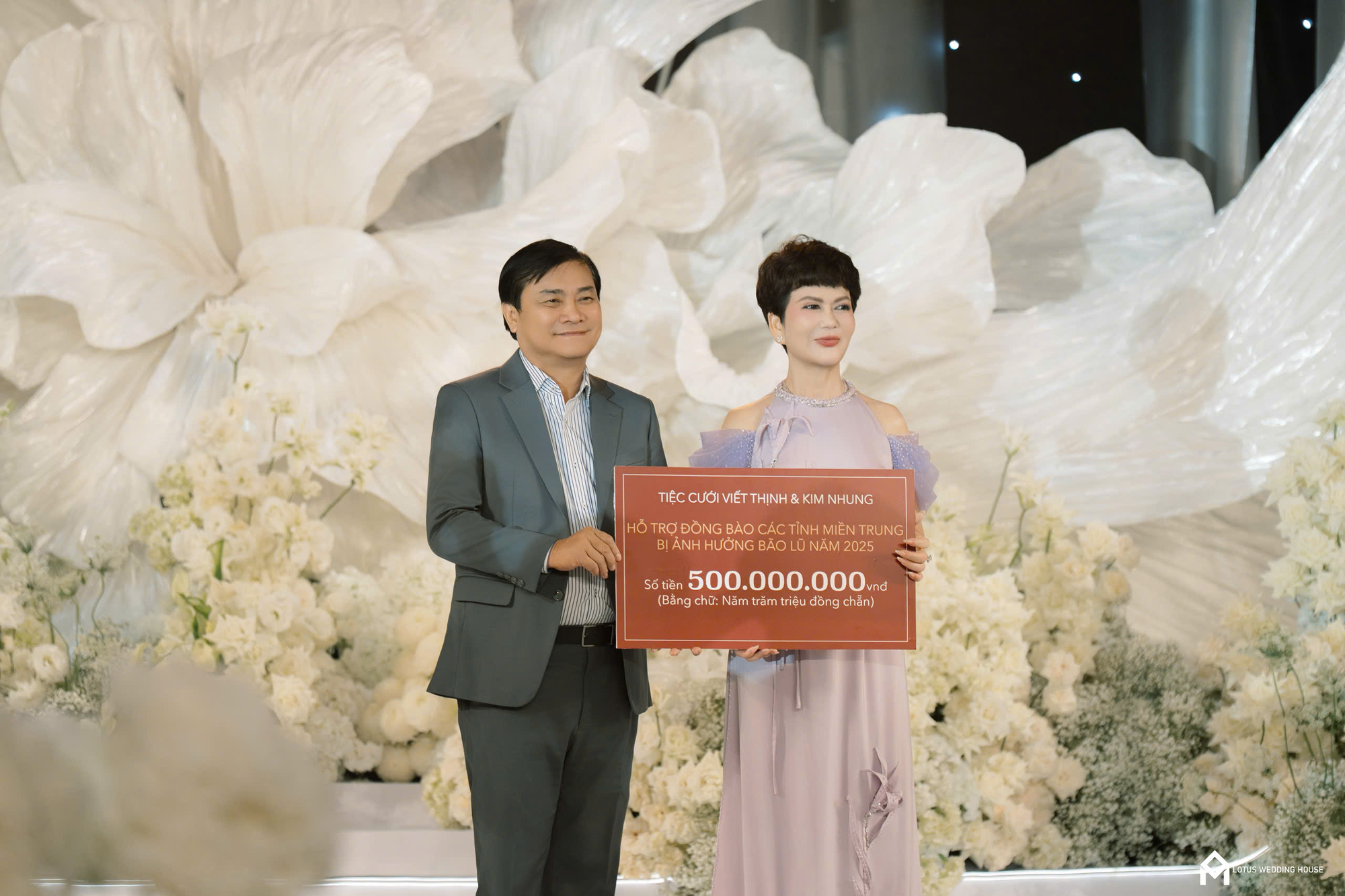 Hàng chục tỷ đồng được chuyển cho người không quen biết sau 2 đám cưới "tài phiệt" ấn tượng nhất năm 2025 - Ảnh 9.