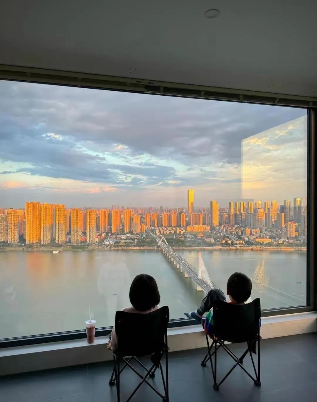 Mẹ Hà Nội chia sẻ: Sau khi chuyển từ tầng 5 lên tầng 25, tôi đã hối hận vô cùng- Ảnh 2. Mẹ Hà Nội chia sẻ: Sau khi chuyển từ tầng 5 lên tầng 25, tôi đã hối hận vô cùng- Ảnh 2.