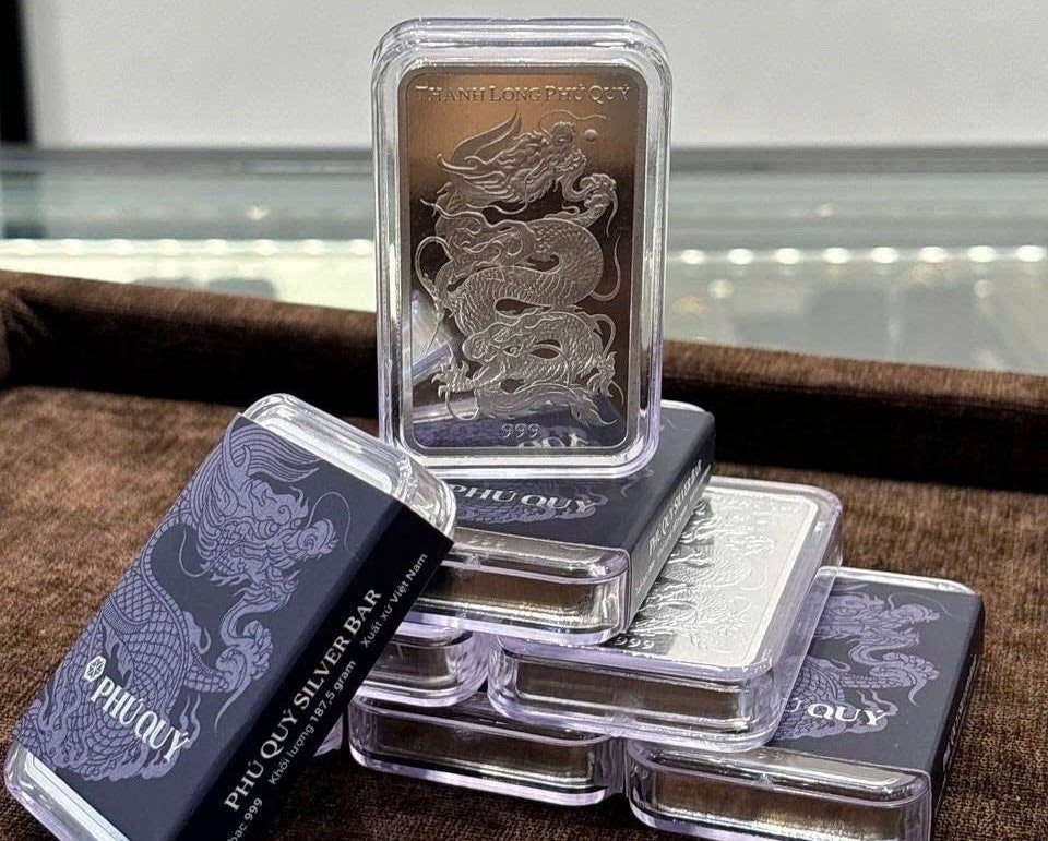Vàng chỉ cần 300.000 đồng để cán mốc kỷ lục chưa từng có ở VN, bạc tăng không cản nổi: Chuyên gia nói gì?- Ảnh 3.
